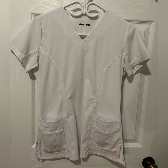 White cross FIT 2 pockets sceub top in white - Picture 1 of 2